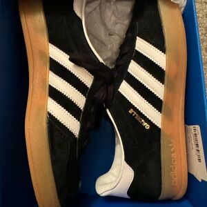 Adidas gazelle